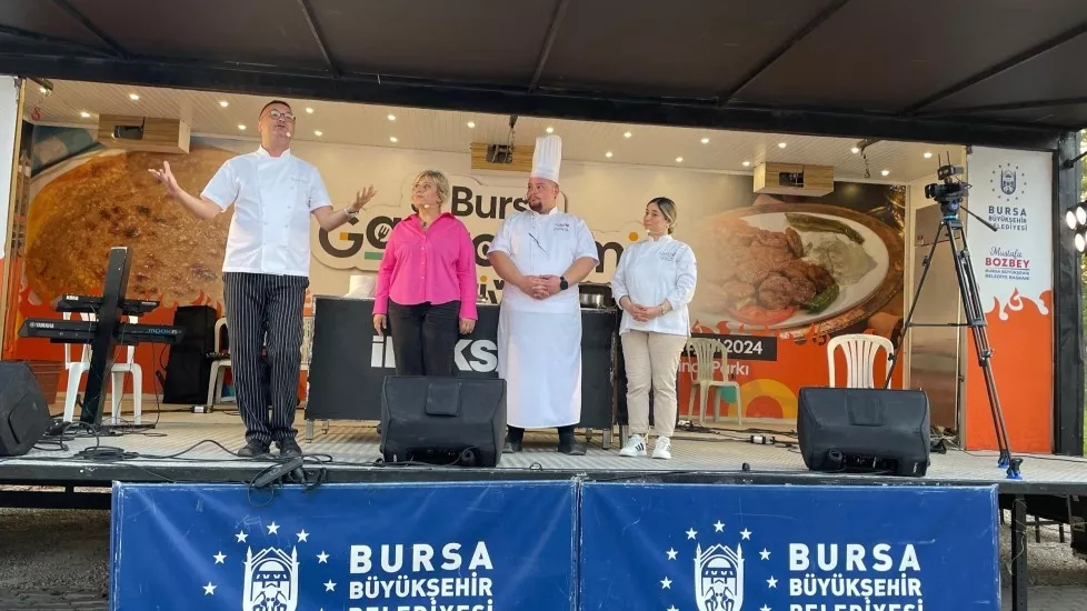 Mustafa Bozbey - GASTRONOMİ TIRI 17 İLÇEDE BURSA LEZZETLERİNİ TANITTI - Bursa'nın unutulmuş lezzetlerini ve yöresel tariflerini yeniden hatırladık. Bursa mutfağını öne çıkardığımız 