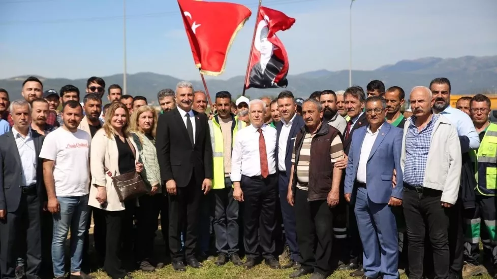 Mustafa Bozbey - İLK ADIMIMIZI ''YENİDEN YEŞİL BURSA'' İÇİN ATTIK - Bursalılara söz verdiğimiz gibi, göreve gelir gelmez ilk adımımızı 